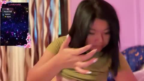 allianahpetit online show from April 18, 2:57 am