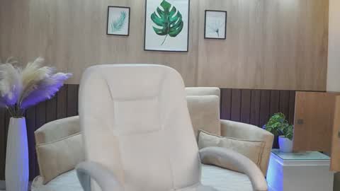 Allice  online show from September 8, 7:02 pm