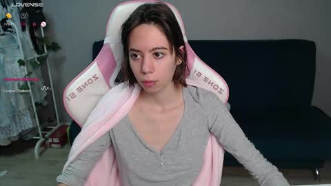 alice online show from October 13, 12:45 am