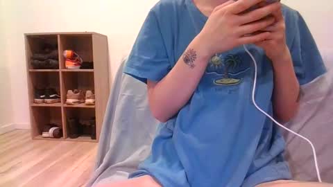 alliebearx online show from March 9, 5:00 am