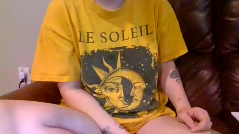 alliebearx online show from January 13, 5:04 am