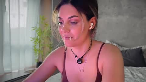 Allie online show from April 4, 3:30 pm