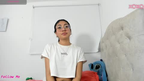 Snapshot of allison_18_ chatting on January 13, 11:52 am Nana online show from January 13, 11:52 am