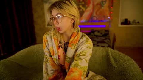 Allison online show from February 15, 11:36 pm