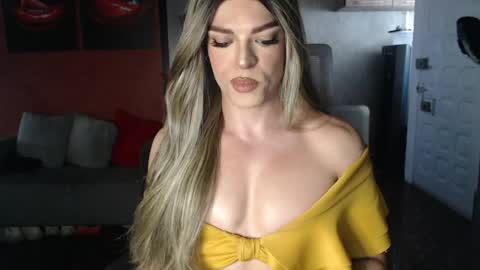 Allison Victoria online show from May 23, 2:57 pm