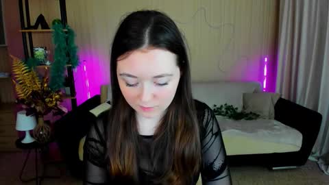 alluringeyess online show from December 5, 4:27 pm