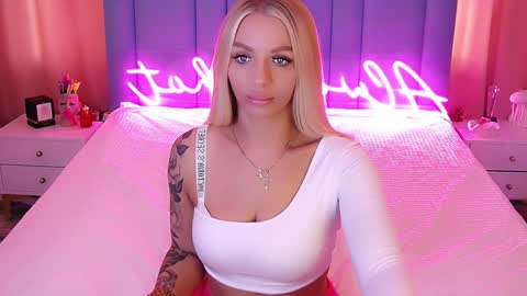 AlwaysHot online show from January 30, 3:22 am