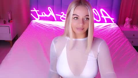 AlwaysHot online show from November 9, 2:15 am