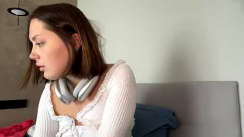 Lara online show from July 21, 7:54 am