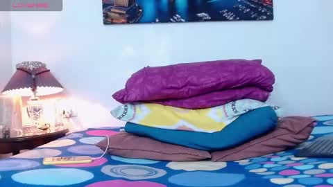 Allysonstonnes online show from September 29, 11:59 pm