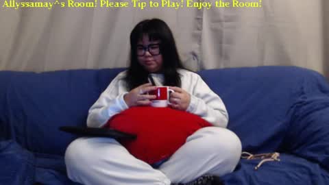 Allyssamay online show from February 2, 3:43 am
