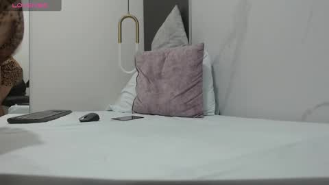Snapshot of alma_fenix chatting on February 28, 9:23 pm ALMA FENIX online show from February 28, 9:23 pm
