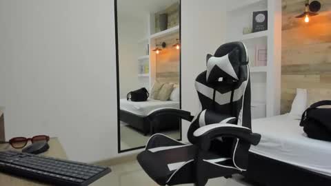 ALMA FENIX  online show from October 8, 12:33 pm