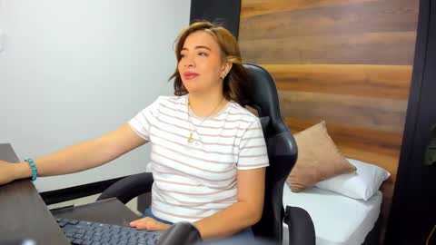 Snapshot of alma_fenix chatting on September 20, 6:55 pm ALMA FENIX online show from September 20, 6:55 pm