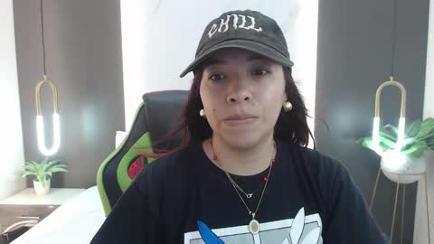 Snapshot of alma_fenix chatting on February 3, 12:03 pm ALMA FENIX online show from February 3, 12:03 pm