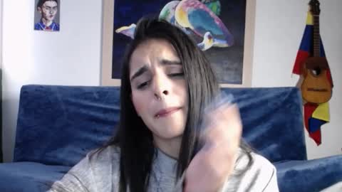 Snapshot of alma_sweet chatting on February 13, 10:43 pm Arhantxa online show from February 13, 10:43 pm