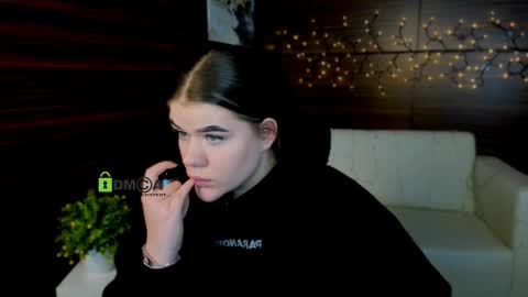 Almeya online show from February 11, 1:20 pm