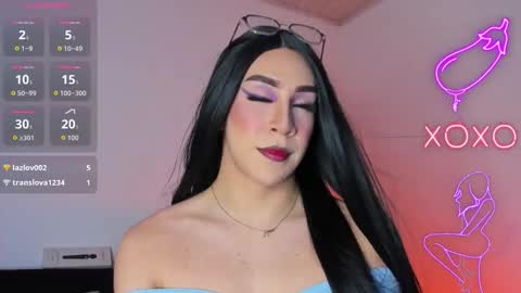 Hazel Bowie online show from October 18, 2:16 am