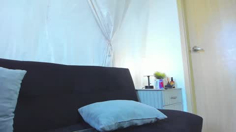 Hazel Bowie online show from January 26, 9:40 pm