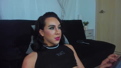 Hazel Bowie online show from February 4, 7:29 am