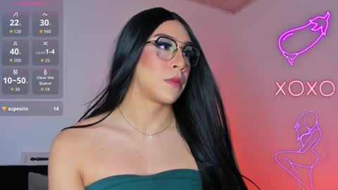 Hazel Bowie online show from October 17, 1:20 am