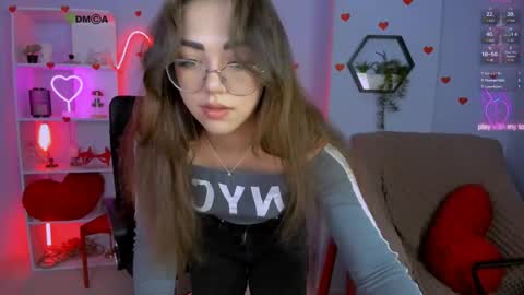 Alorea online show from May 12, 4:49 pm