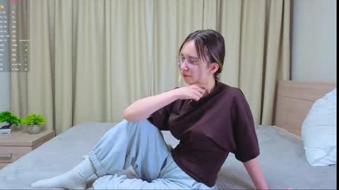 Alorenna online show from March 19, 6:24 pm