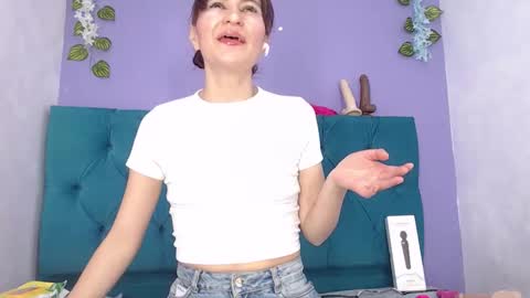 Alorena Megan online show from April 18, 3:19 am