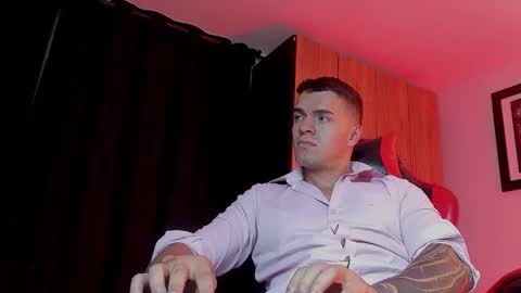 alpha_dominus_ online show from January 19, 9:41 am