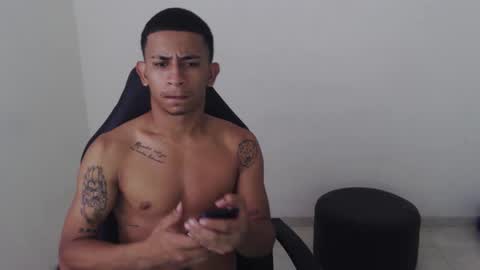 alphas_latins online show from April 13, 7:29 pm