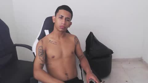 alphas_latins online show from March 27, 6:08 am