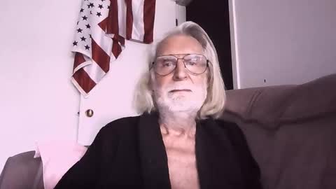 AlphaUniform online show from March 5, 5:00 pm