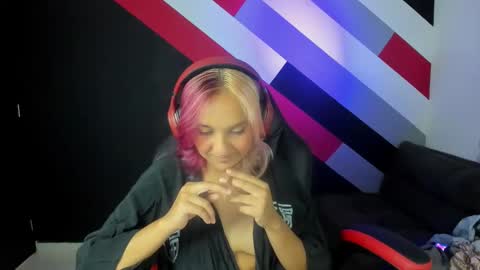 Alter  online show from February 15, 8:54 pm