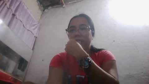 analia online show from October 13, 4:25 am