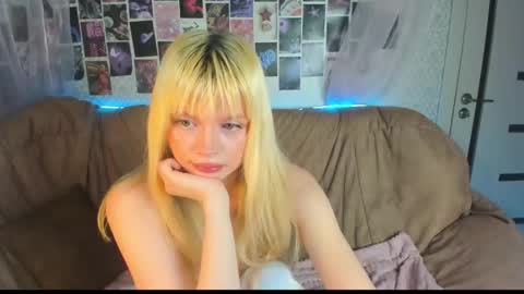 Alysa   7GMT  online show from February 23, 12:57 am