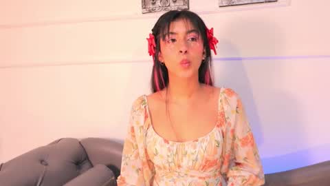 alyssa_joness online show from October 21, 4:39 am