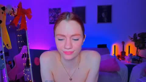 Snapshot of alyssa_smitt chatting on February 27, 1:52 am alyssa_smitt online show from February 27, 1:52 am