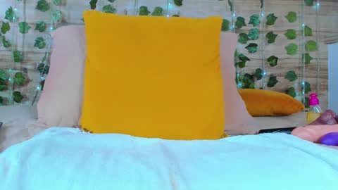 alyssia online show from February 25, 3:53 pm