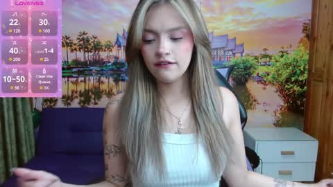Snapshot of alyy_cute chatting on January 17, 2:07 pm Alyy online show from January 17, 2:07 pm