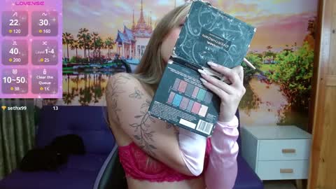 Snapshot of alyy_cute chatting on January 10, 2:23 pm Alyy online show from January 10, 2:23 pm