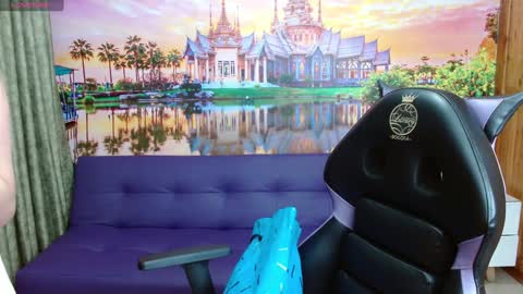 Snapshot of alyy_cute chatting on February 4, 2:10 pm Alyy online show from February 4, 2:10 pm