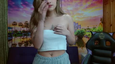 Snapshot of alyy_cute chatting on March 9, 1:15 pm Alyy online show from March 9, 1:15 pm