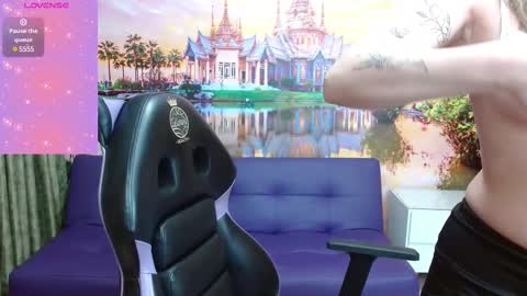 Snapshot of alyy_cute chatting on February 28, 2:20 pm Alyy online show from February 28, 2:20 pm