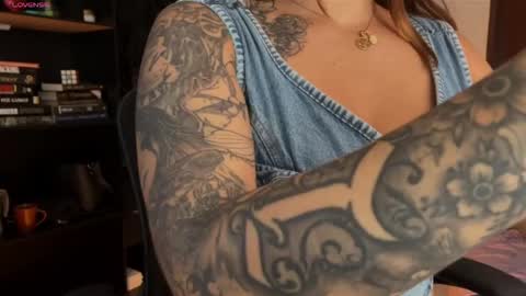 amaabily online show from April 11, 11:42 pm