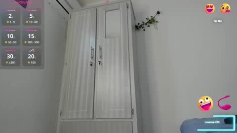 AMAIA online show from October 3, 9:01 pm