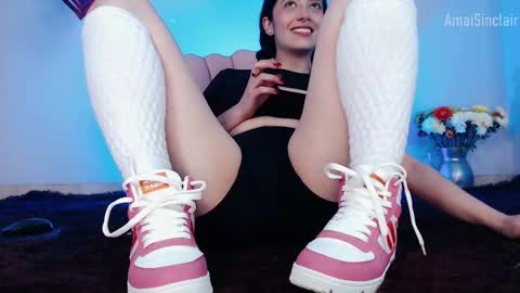 Snapshot of amaisinclair chatting on February 21, 9:13 am Amai Sinclair online show from February 21, 9:13 am