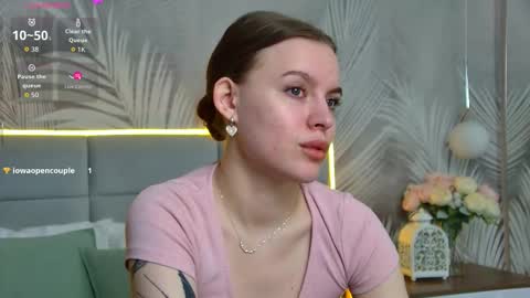 Amalia online show from September 22, 1:04 pm