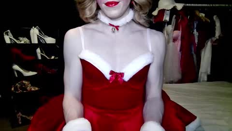 Amalie online show from December 14, 7:09 pm