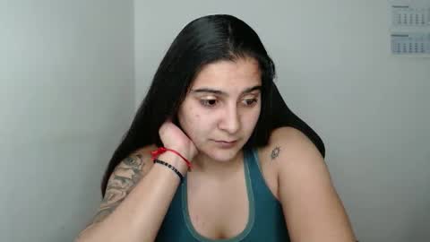 The queen of the biceps  online show from March 8, 9:18 pm