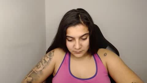 The queen of the biceps  online show from January 10, 1:32 am